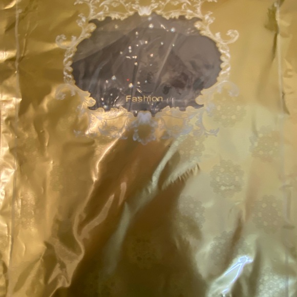 3 Pairs NIP Fashion Rhinestone Fishnet Pantyhose OSFM - Picture 2 of 2